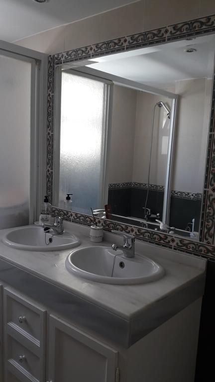 Apartamento En Playa La Luna Sitio de Calahonda Exterior foto