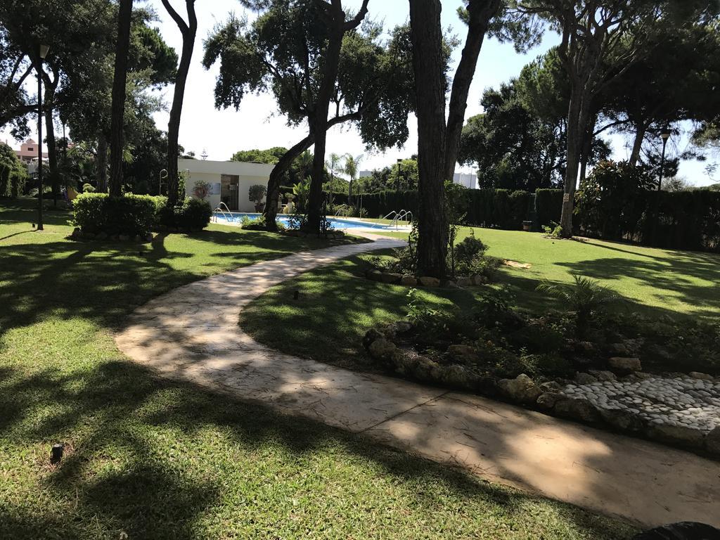 Apartamento En Playa La Luna Sitio de Calahonda Exterior foto
